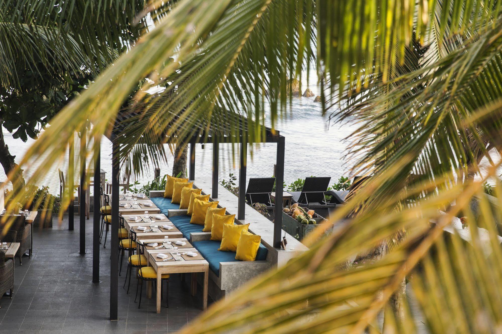 Owl And The Pussycat Hotel & Restaurant Unawatuna Exterior foto